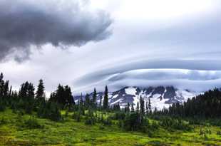 Lenticular cloud over Mt. Rainier-0250 Lenticular cloud over Mt. Rainier-0250